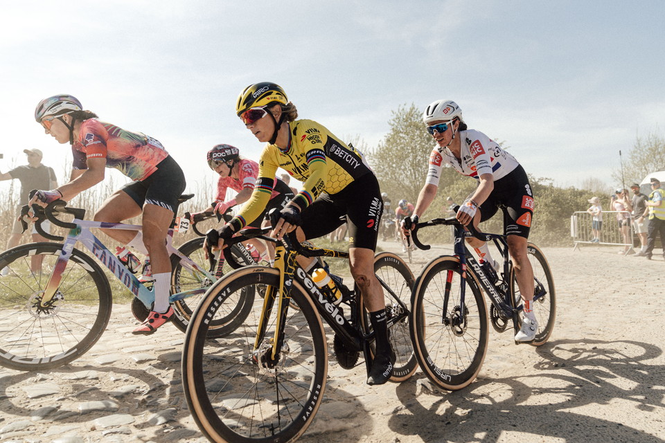 Cycle*2026　パリ～ルーベ ファム